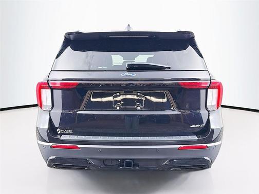 Agate Black 2025 Ford Explorer ST-Line