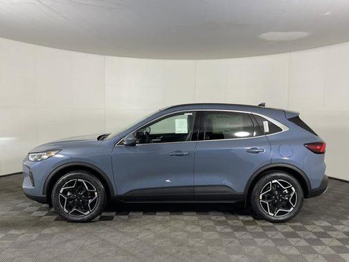 2026 Ford Escape Platinum