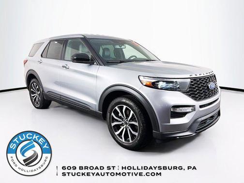 Iconic Silver Metallic 2022 Ford Explorer ST
