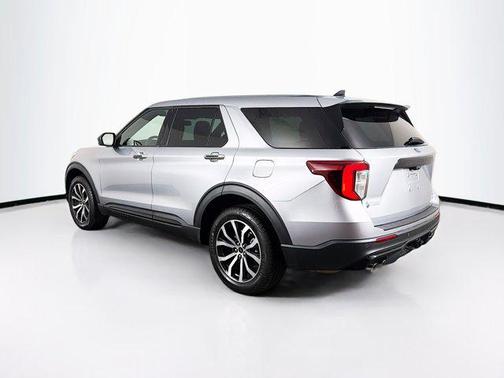Iconic Silver Metallic 2022 Ford Explorer ST