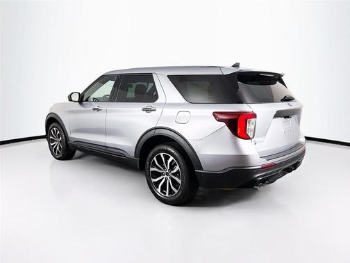 Iconic Silver Metallic 2022 Ford Explorer ST