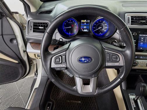 Crystal White Pearl 2017 Subaru Outback 3.6R Limited