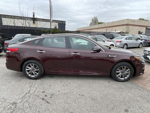 Photo 4 of 22 of 2020 Kia Optima LX