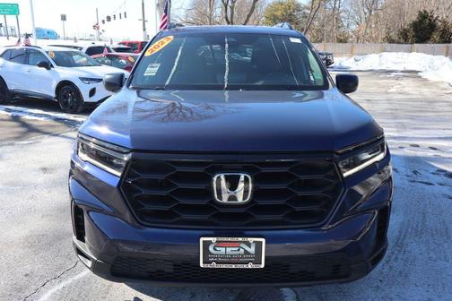 2023 Honda Pilot AWD Sport