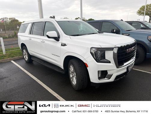 Summit White 2023 GMC Yukon XL SLE