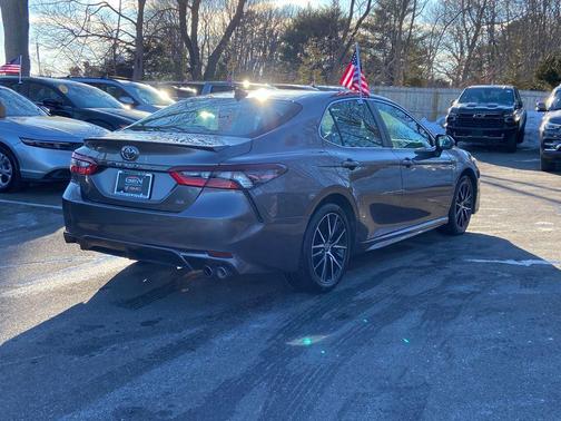 2024 Toyota Camry SE