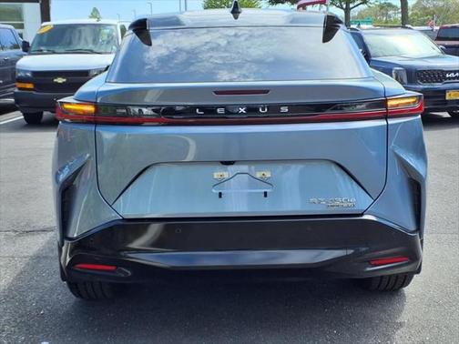 2023 Lexus RZ 450e Luxury