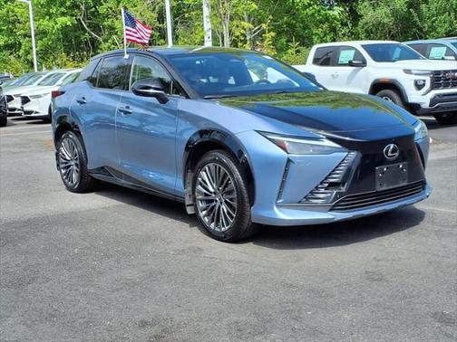 2023 Lexus RZ 450e Luxury
