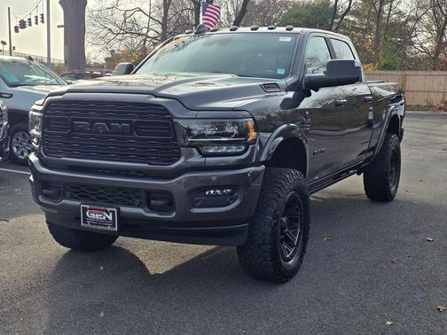 2022 RAM 2500 Limited Crew Cab 4x4 6'4' Box