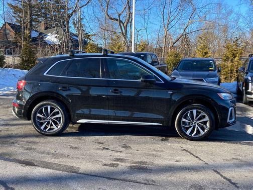 2023 Audi Q5 45 S line Premium Plus