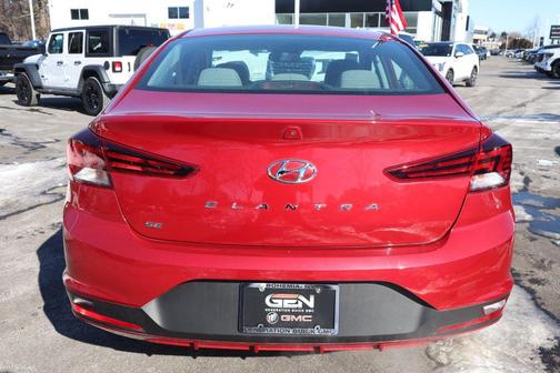 2020 Hyundai ELANTRA SE