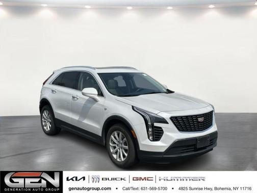 Crystal White Tricoat 2023 Cadillac XT4 Luxury