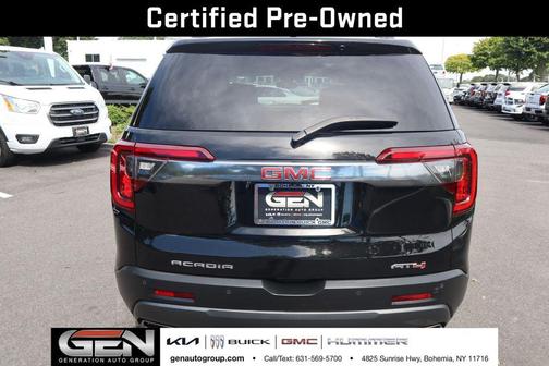 2023 GMC Acadia AWD AT4
