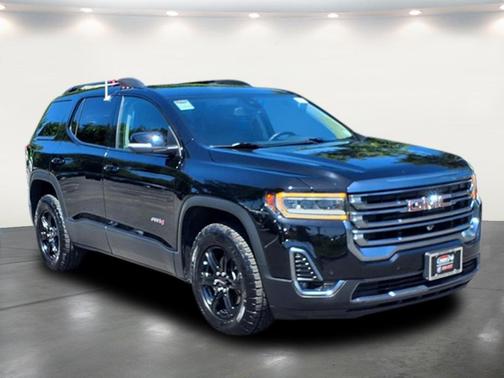 2023 GMC Acadia AWD AT4