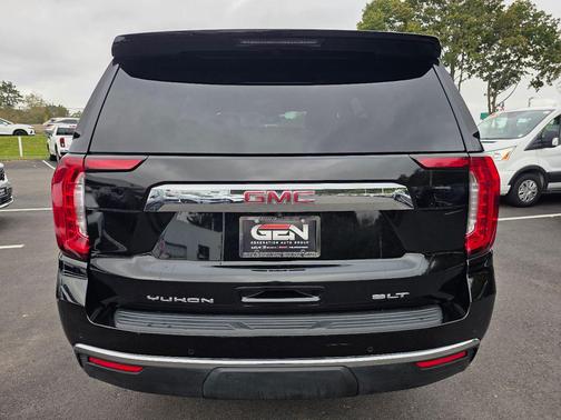 2024 GMC Yukon SLT
