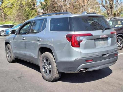 2023 GMC Acadia AWD AT4