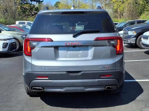 2023 GMC Acadia AWD AT4