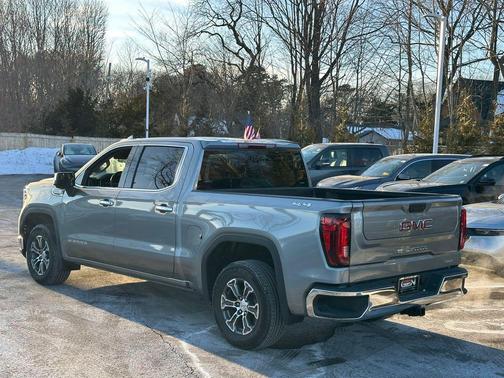 2025 GMC Sierra 1500 SLT