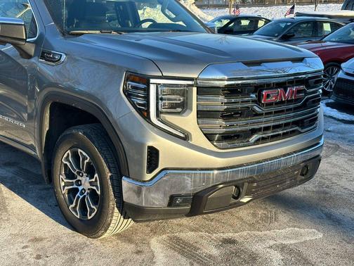 2025 GMC Sierra 1500 SLT