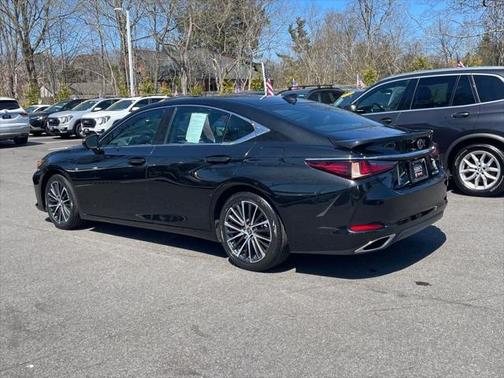 2022 Lexus ES 350 Base