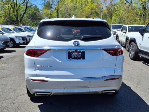 2022 Buick Enclave AWD Essence