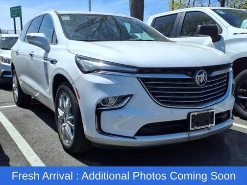 2022 Buick Enclave AWD Essence