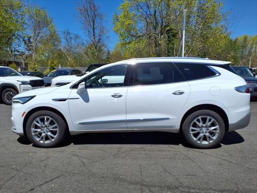 2022 Buick Enclave AWD Essence