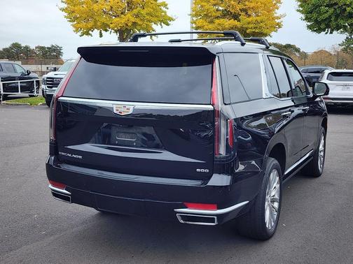 2022 Cadillac Escalade Premium Luxury