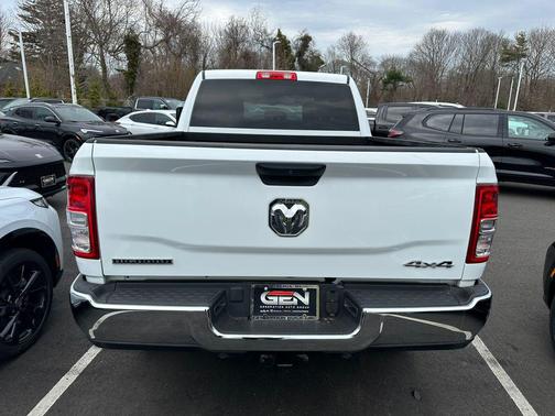 Bright White Clearcoat 2024 RAM 2500 Big Horn Crew Cab 4x4 6'4' Box