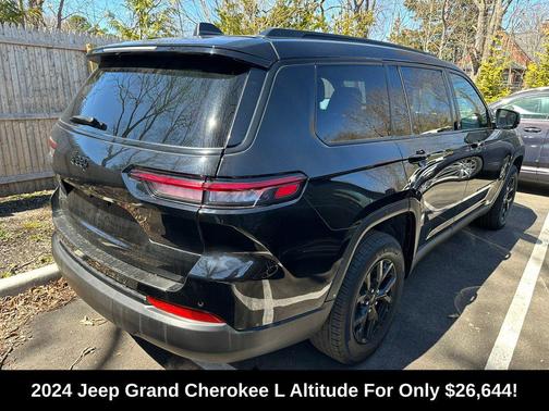 Diamond Black Crystal Pearlcoat 2024 Jeep Grand Cherokee L Altitude