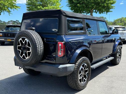 ANTIMATTER BLUE METALLIC 2021 Ford Bronco Outer Banks