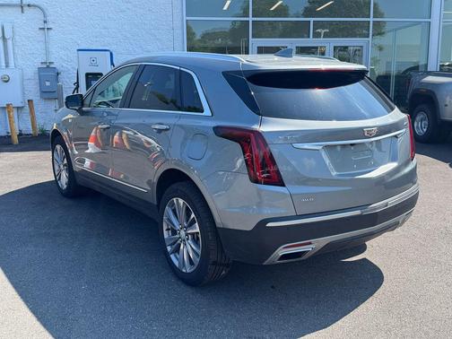 Argent Silver Metallic 2024 Cadillac XT5 Premium Luxury