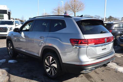 2025 Volkswagen Atlas 2.0T SE w/Technology