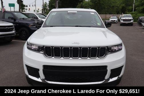 Bright White Clearcoat 2024 Jeep Grand Cherokee L Laredo