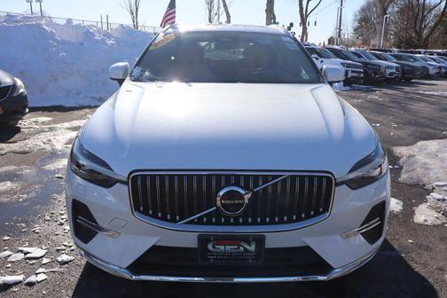 2022 Volvo XC60 B5 Inscription