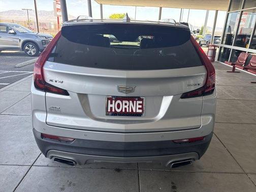 Radiant Silver Metallic 2020 Cadillac XT4 Premium Luxury