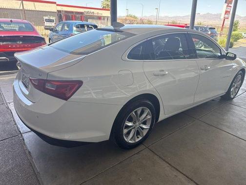 Summit White 2024 Chevrolet Malibu LT