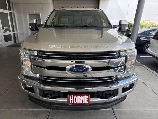 White 2018 Ford F-250 Lariat