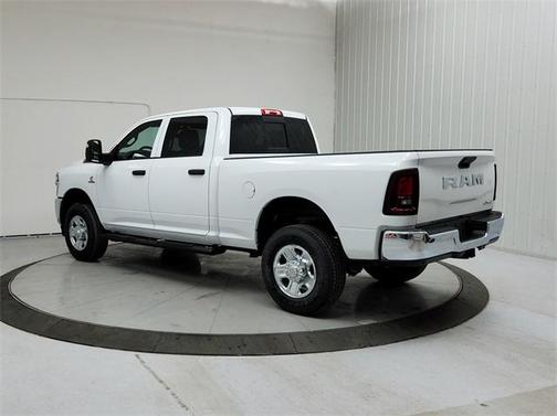 2025 RAM 2500 Tradesman Crew Cab 4x4 6'4' Box