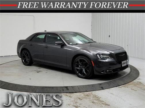 2022 Chrysler 300 S