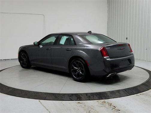 2022 Chrysler 300 S