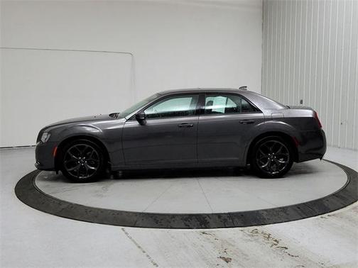 2022 Chrysler 300 S
