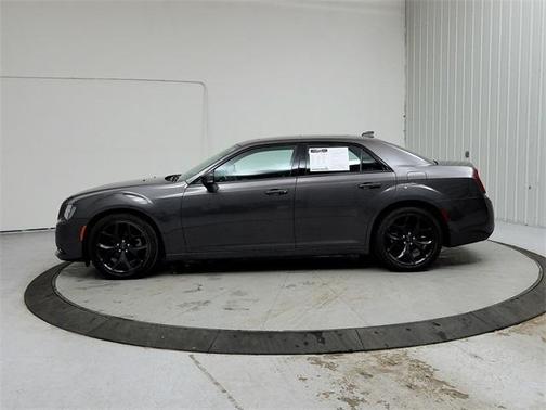 2022 Chrysler 300 S