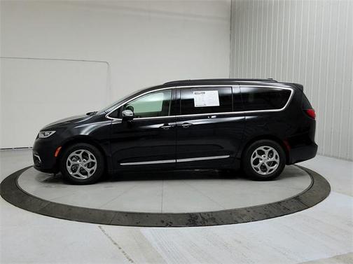 2023 Chrysler Pacifica Limited