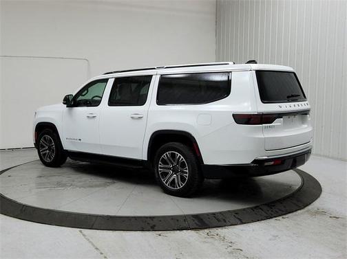 2024 Jeep Wagoneer L Series II 4x2
