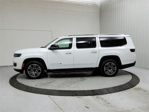2024 Jeep Wagoneer L Series II 4x2