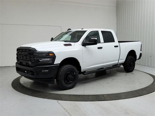 2025 RAM 2500 Tradesman Crew Cab 4x4 6'4' Box