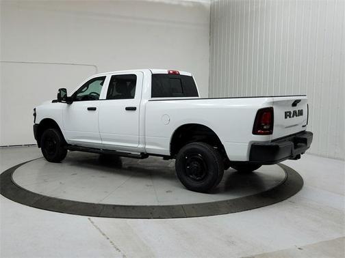 2025 RAM 2500 Tradesman Crew Cab 4x4 6'4' Box