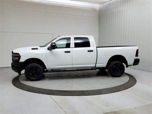 2025 RAM 2500 Tradesman Crew Cab 4x4 6'4' Box