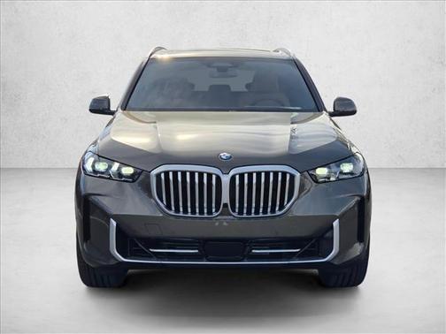 Manhattan Green Metallic 2026 BMW X5 xDrive40i